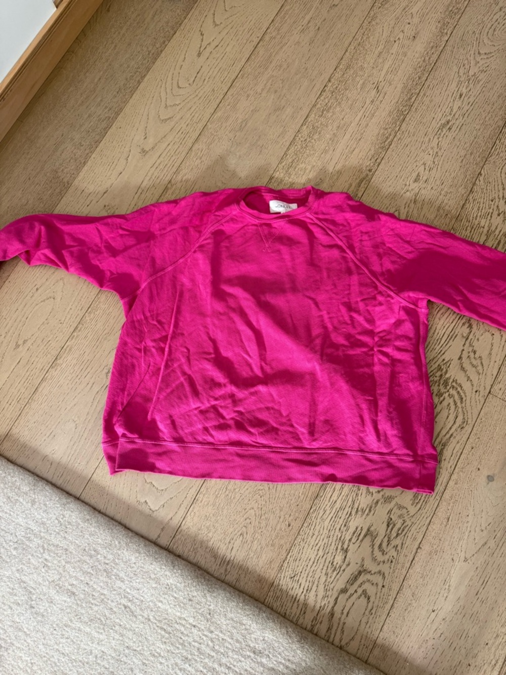 THE GREAT. Hot Pink Slouch sweatshirt